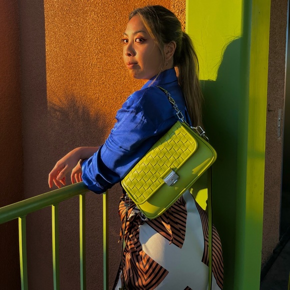 MICHAEL KORS Crossbody Lime Green - Picture 9 of 9